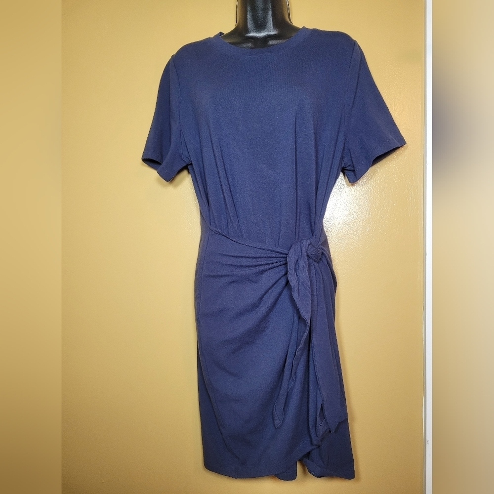 Navy Tie-Waist Short Sleeve Dress